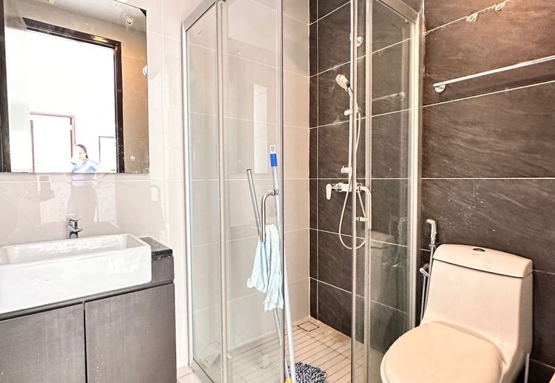 Baypoint @ Country Garden Danga Bay