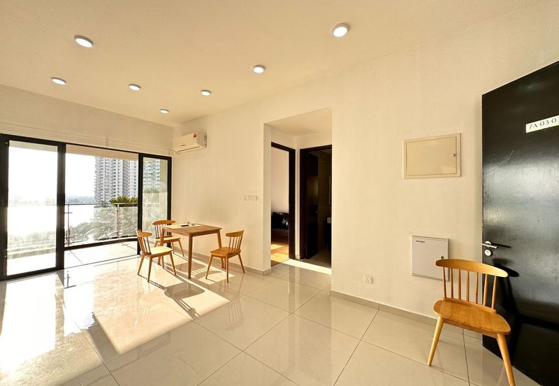 Baypoint @ Country Garden Danga Bay