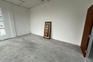 Kempas Utama Industrial Park