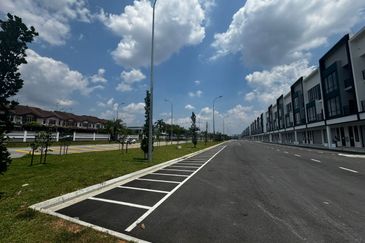 Crest @ Austin Emerald 1