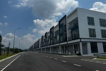 Crest @ Austin Emerald 1