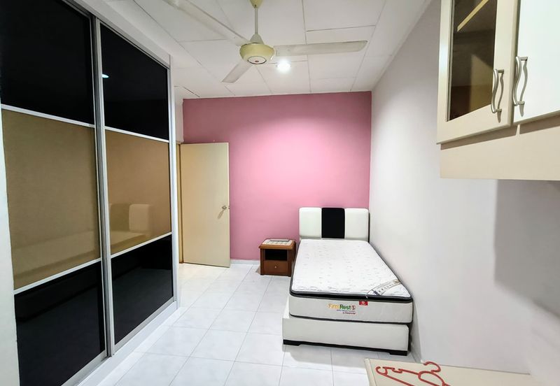 Jalan Mutiara Emas 2/32