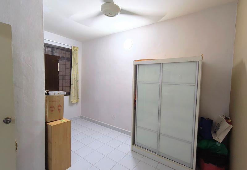 Jalan Mutiara Emas 2/32