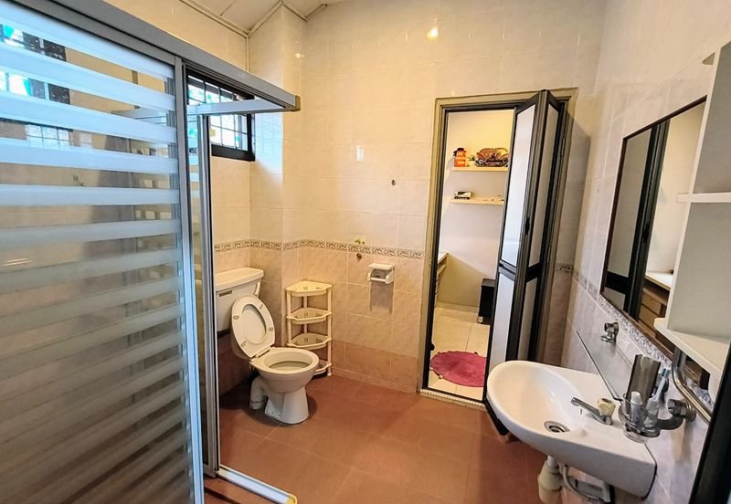 Jalan Mutiara Emas 2/32