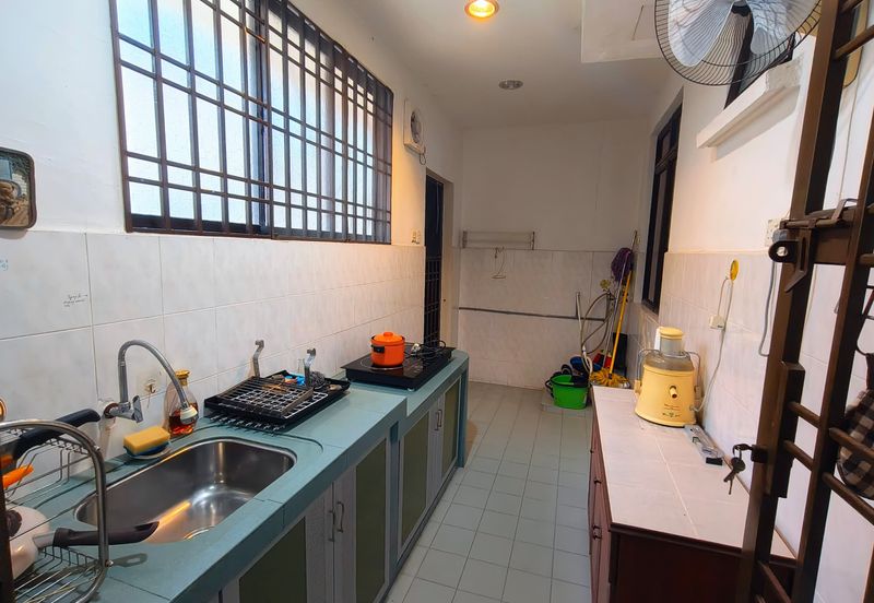 Jalan Mutiara Emas 2/32