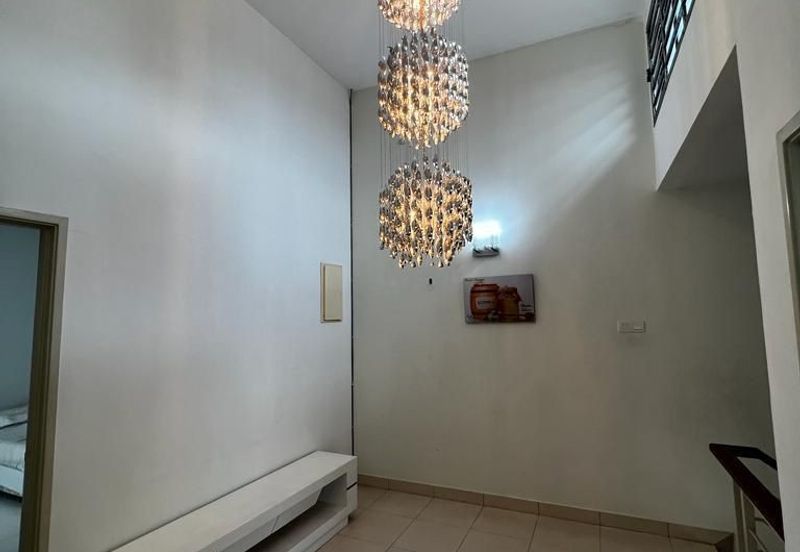 Maple Red, Adda Heights