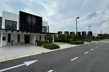 Senibong Cove Waterway Residences