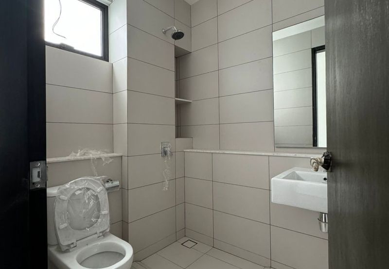 Senibong Cove Waterway Residences