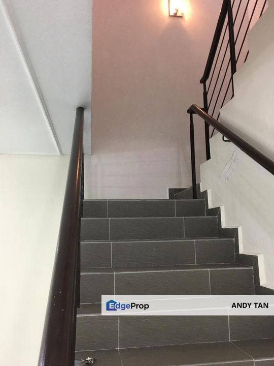 Taman Mount Austin Jalan Mutiara Emas 2/x Double Storey Terrence House For Rent, Johor, Johor Bahru
