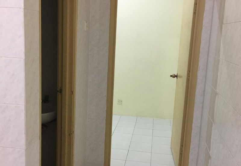 Jalan Mutiara Emas 2/32