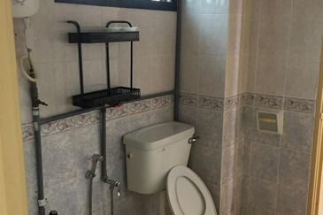 Jalan Mutiara Emas 2/32