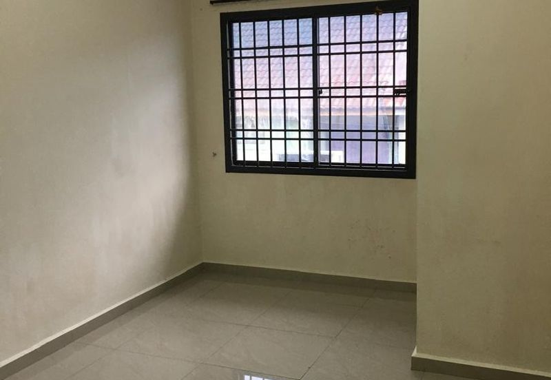 Jalan Mutiara Emas 2/32