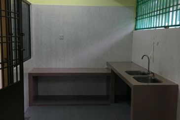 Jalan Mutiara Emas 2/32