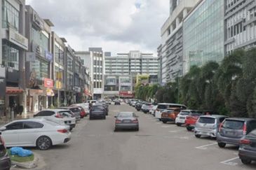 Jalan Austin Heights