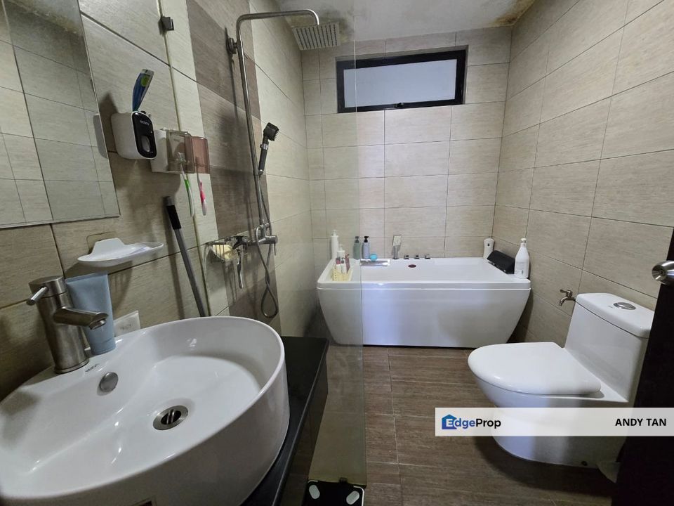 Molek Regency Block A Studio Unit For Sale, Johor, Johor Bahru