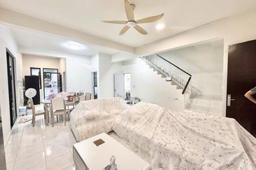 Desa Palma, Nasa City