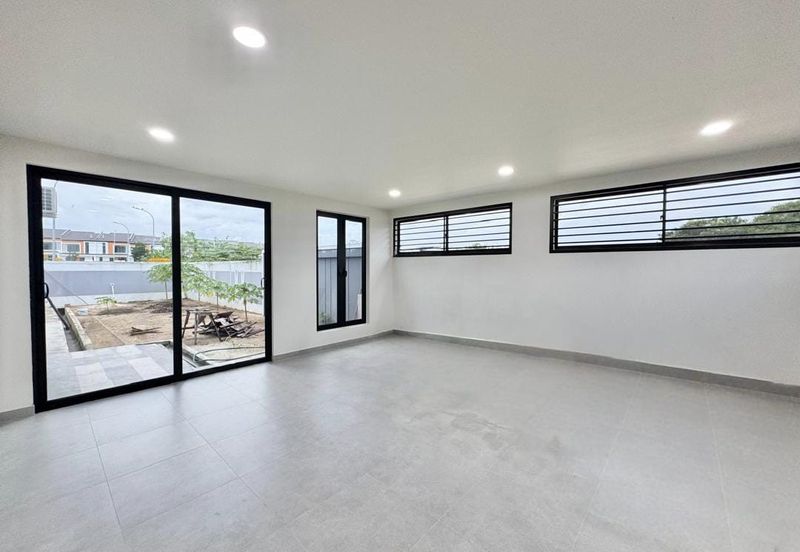 Desa Palma, Nasa City