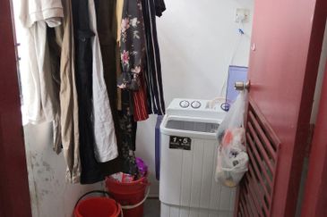 Sri Putra Apartments