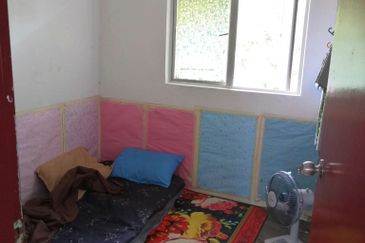 Sri Putra Apartments