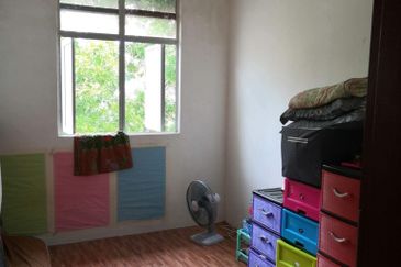 Sri Putra Apartments