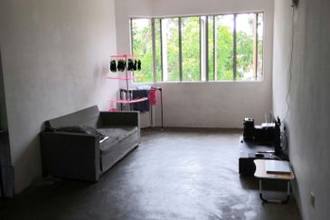 Sri Putra Apartments