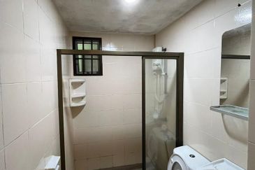 Prima Regency (Dorchester Court)