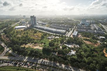 D'Summit Residences @ Kempas Utama