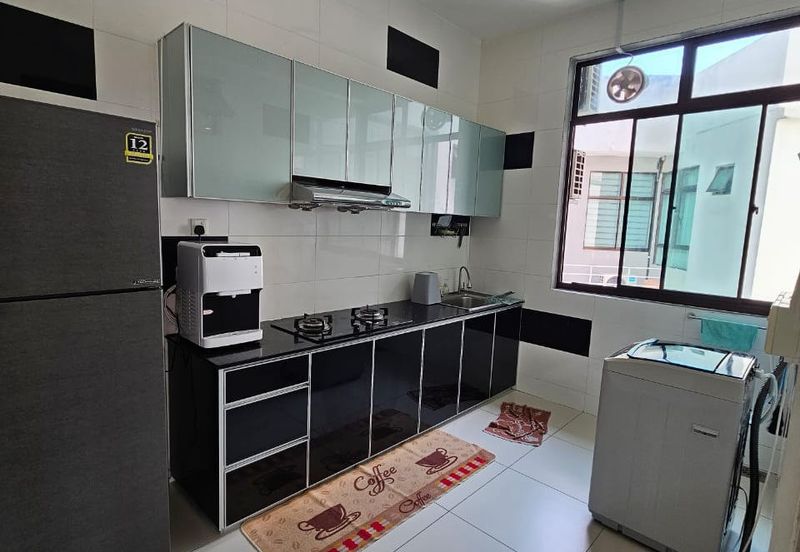 D'Summit Residences @ Kempas Utama