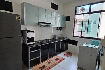 D'Summit Residences @ Kempas Utama