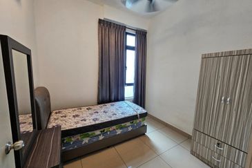 D'Summit Residences @ Kempas Utama