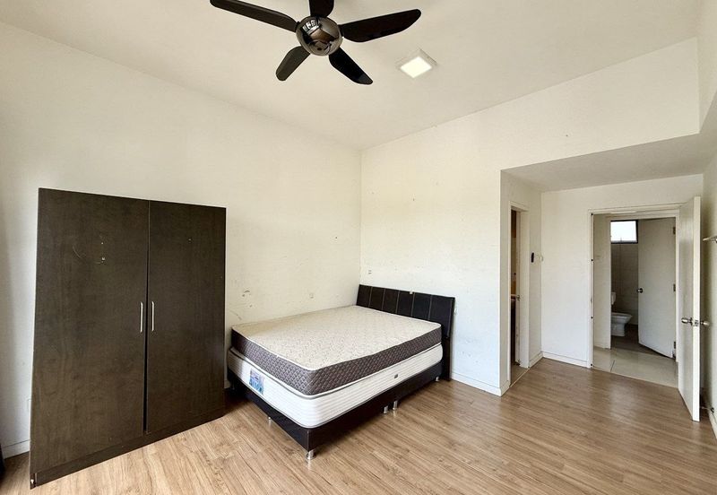 The WaterEdge Residences