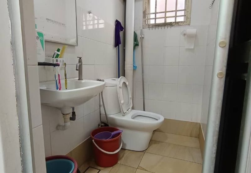 Sri Intan (Bandar Seri Alam)