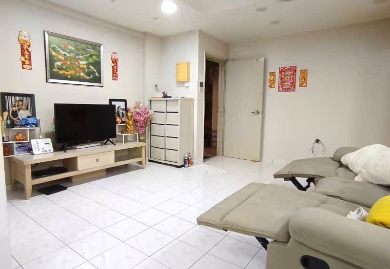 Sri Intan (Bandar Seri Alam)