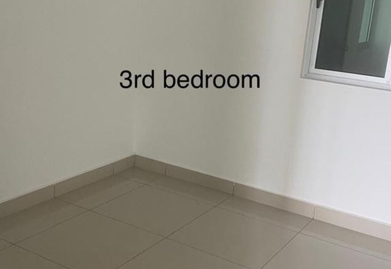 Meridin Bayvue Apartment