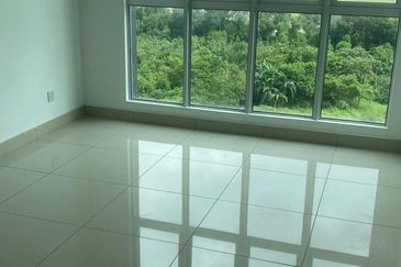 Meridin Bayvue Apartment