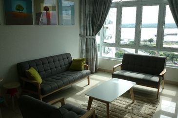 Golden Sands Seaview Residence