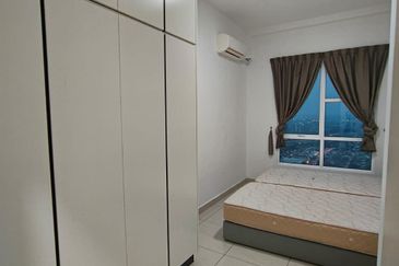 The Pinnacles (Pinnacle Tower)