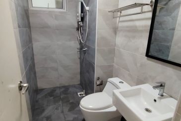 The Pinnacles (Pinnacle Tower)