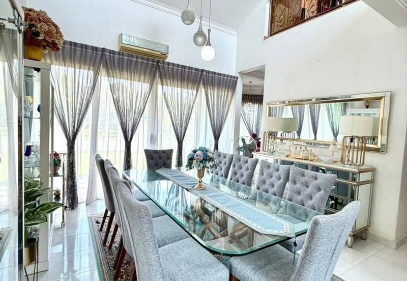 Desa Palma, Nasa City