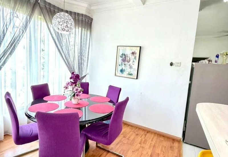 Desa Palma, Nasa City