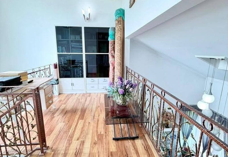 Desa Palma, Nasa City