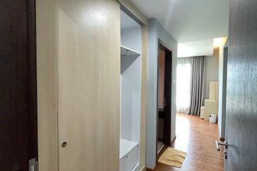 Ponderosa Lakeside Luxury Apartments