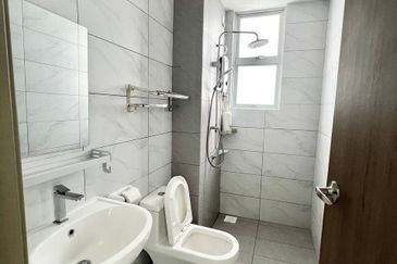 SKS Habitat Apartment, Larkin