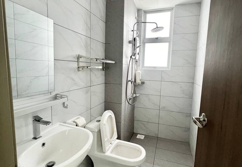 SKS Habitat Apartment, Larkin