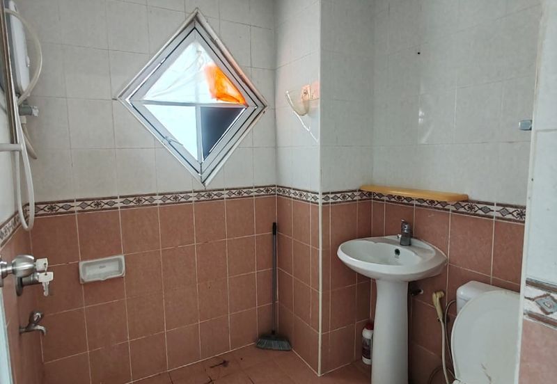 Pangsapuri Orchid View Luxury Apartment