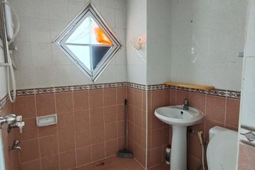 Pangsapuri Orchid View Luxury Apartment