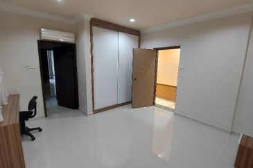 Palm Gardens Condominium