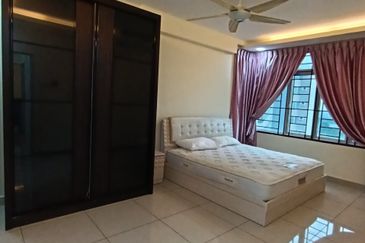 Eastbay Luxury Apartment