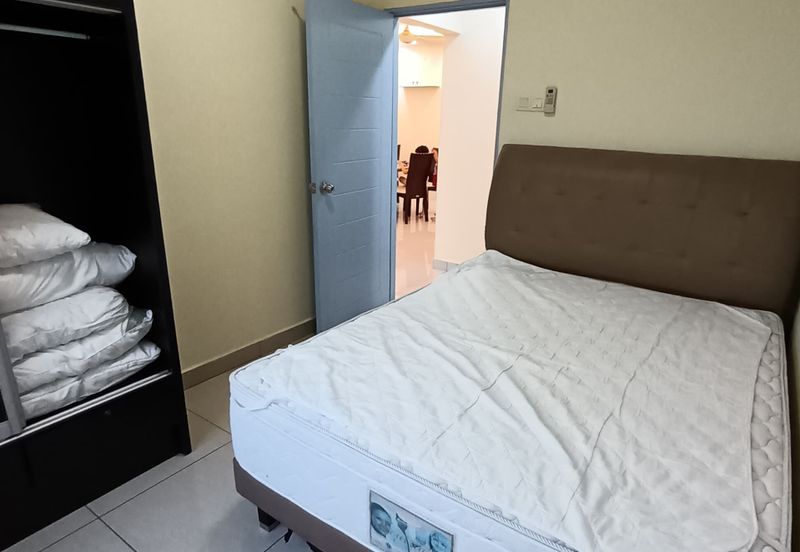 Eastbay Luxury Apartment