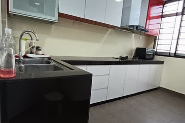 Eastbay Luxury Apartment